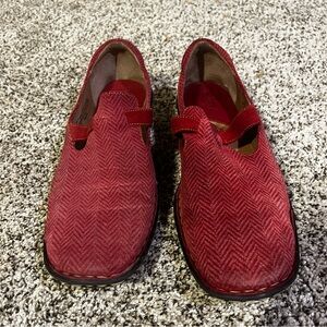 Born red Mary Jane herringbone flats